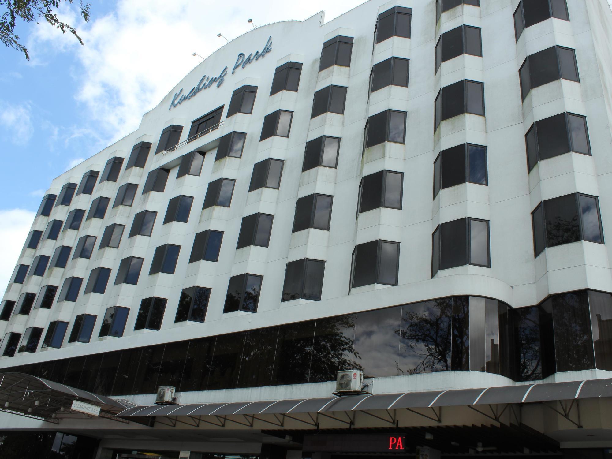 Kuching Park Hotel Exterior photo